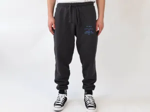 SUPPLEMENT TRACK PANT. GUNMETAL